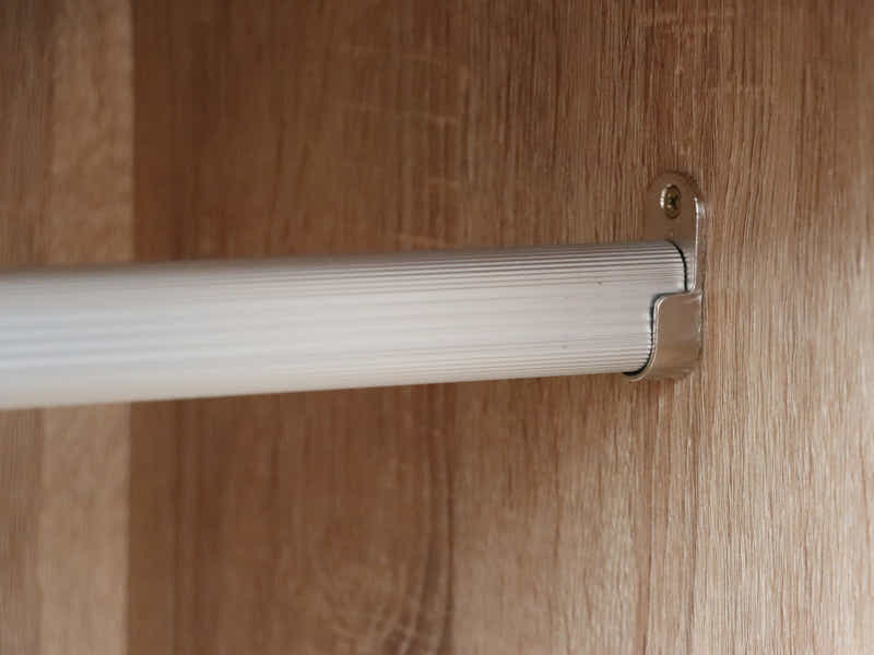 Bardalona 2-Door Wardrobe - Oak