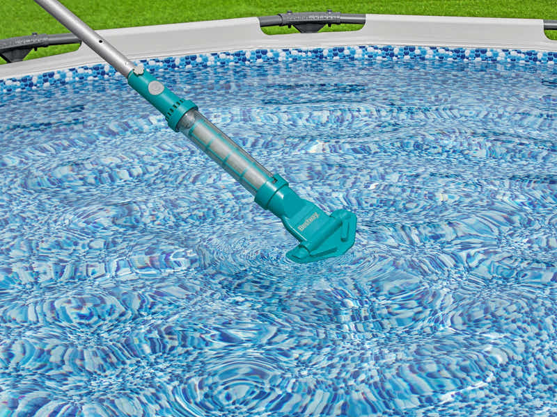 Bestway AquaSurge Rechargeable Pool Vacuum pools up to 6.10 m in diameter