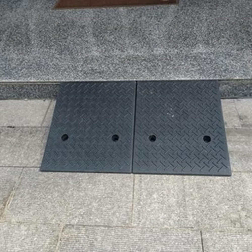 DS BS 19CM High Rubber Curb Ramp 48x78X19CM