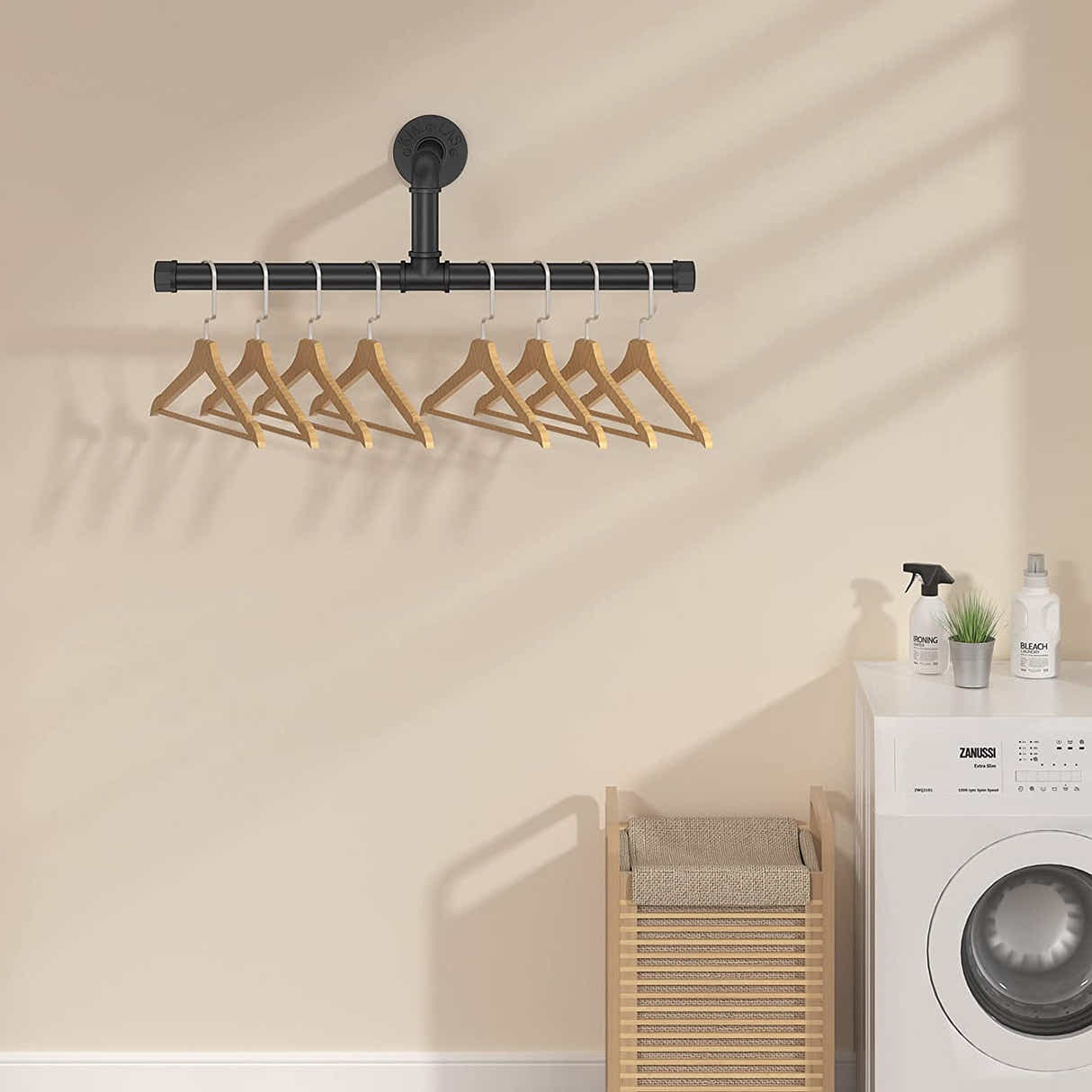 DS BS Industrial Pipe Floating Clothing Rack