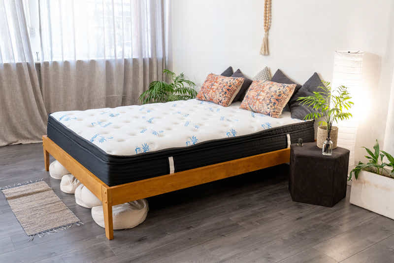 Sovo Bed Frame Oak - Queen