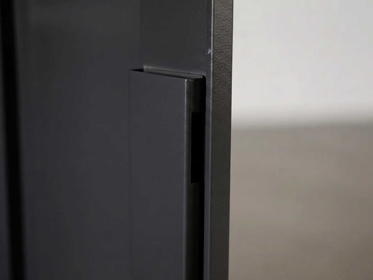 DS New Lockable Steel Garage Storage Cabinet - 165 cm