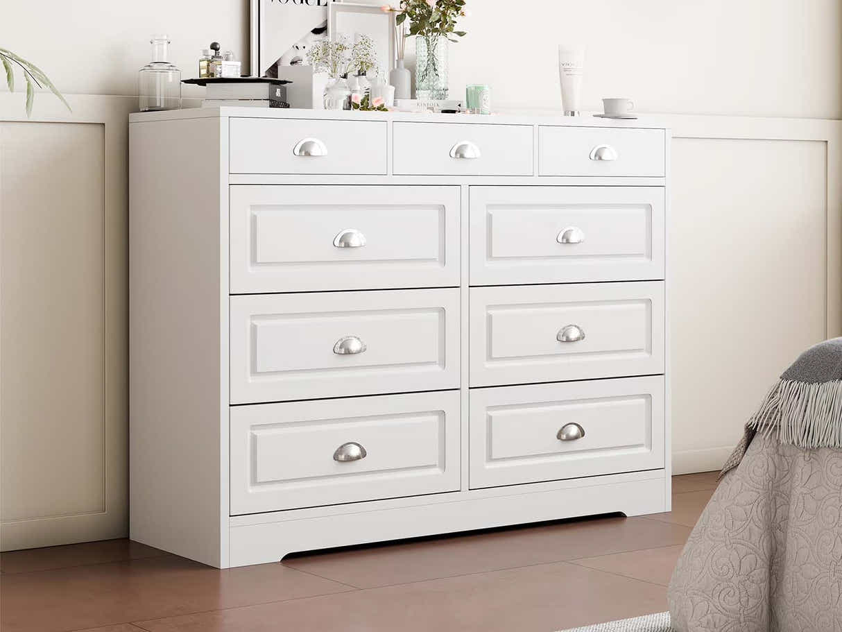 DS 9-Drawer Dresser