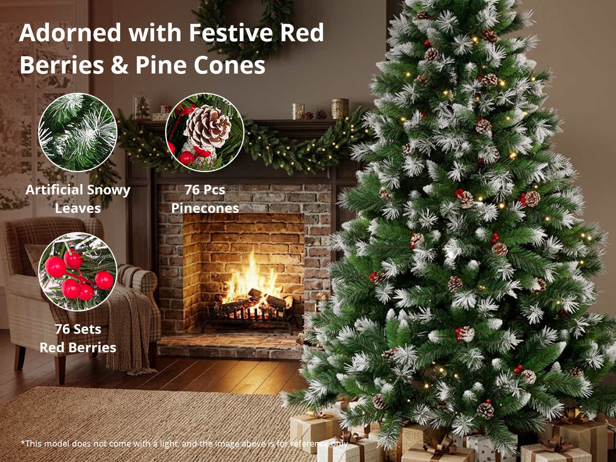 DS Christmas Tree with Red Berries - 7FT/210cm