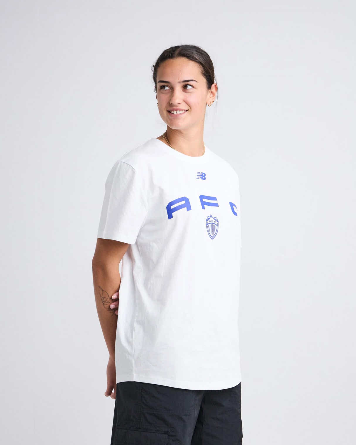 25/26 Unisex Casual White Tee - L