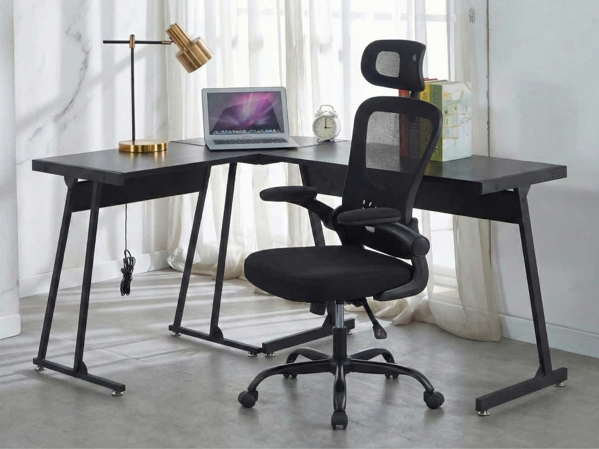 Corner Desk & Molina Mesh Task Chair Black+Black