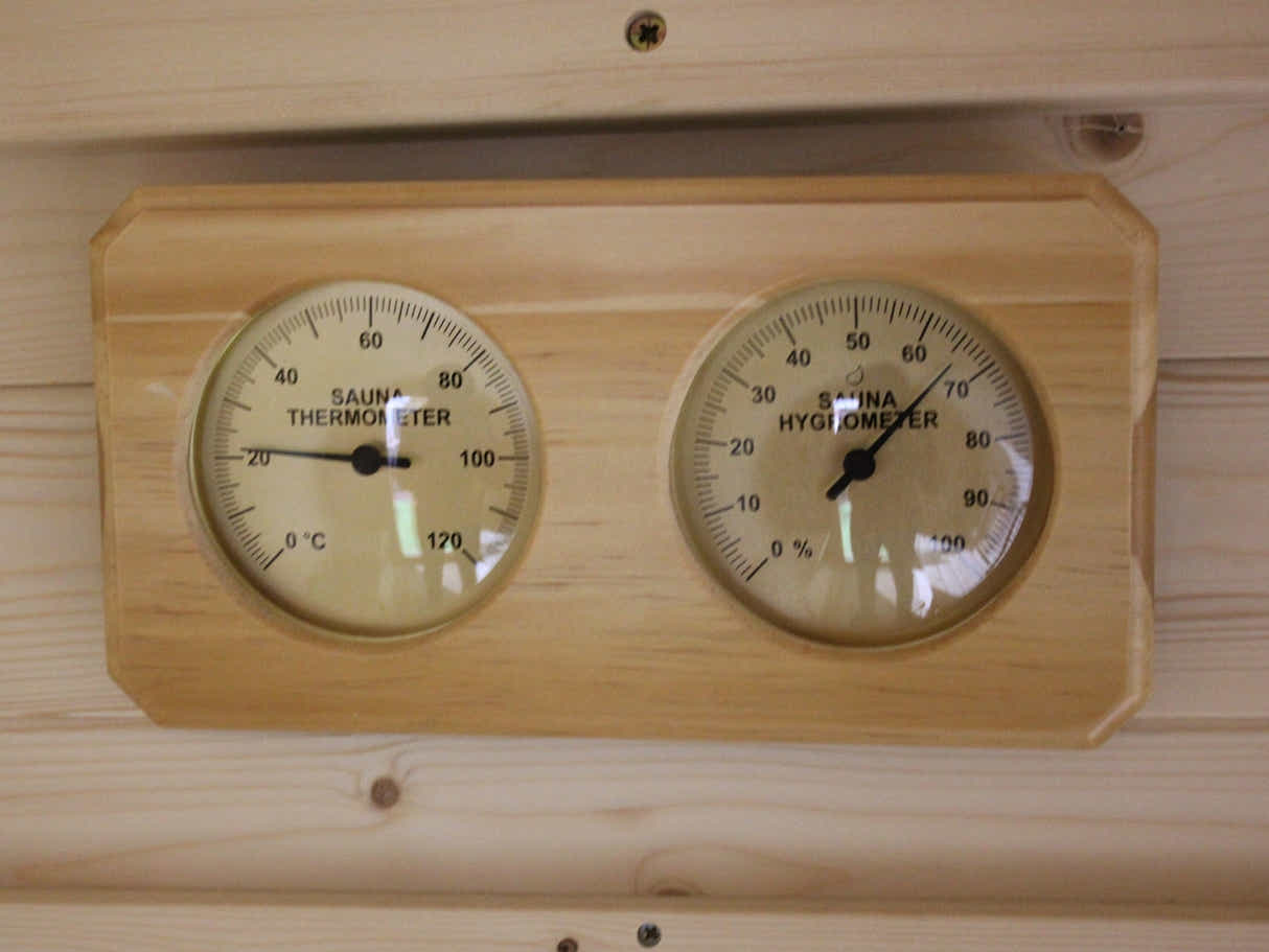 Ember 4-Person Outdoor Barrel Sauna