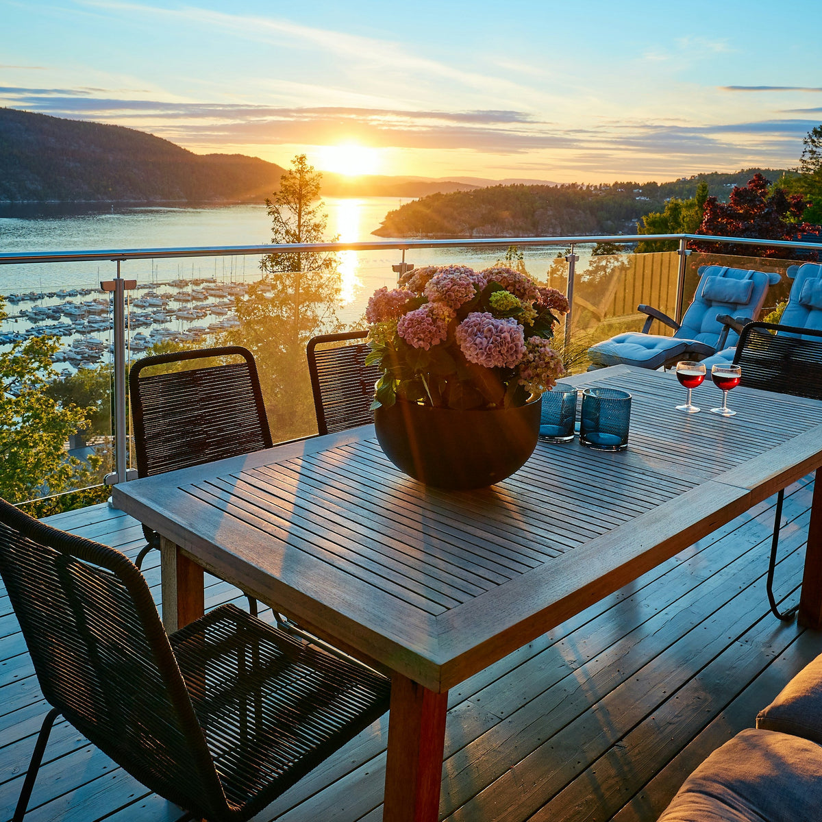Small Outdoor Space? 10 Furniture Ideas for NZ Balconies & Courtyards ...