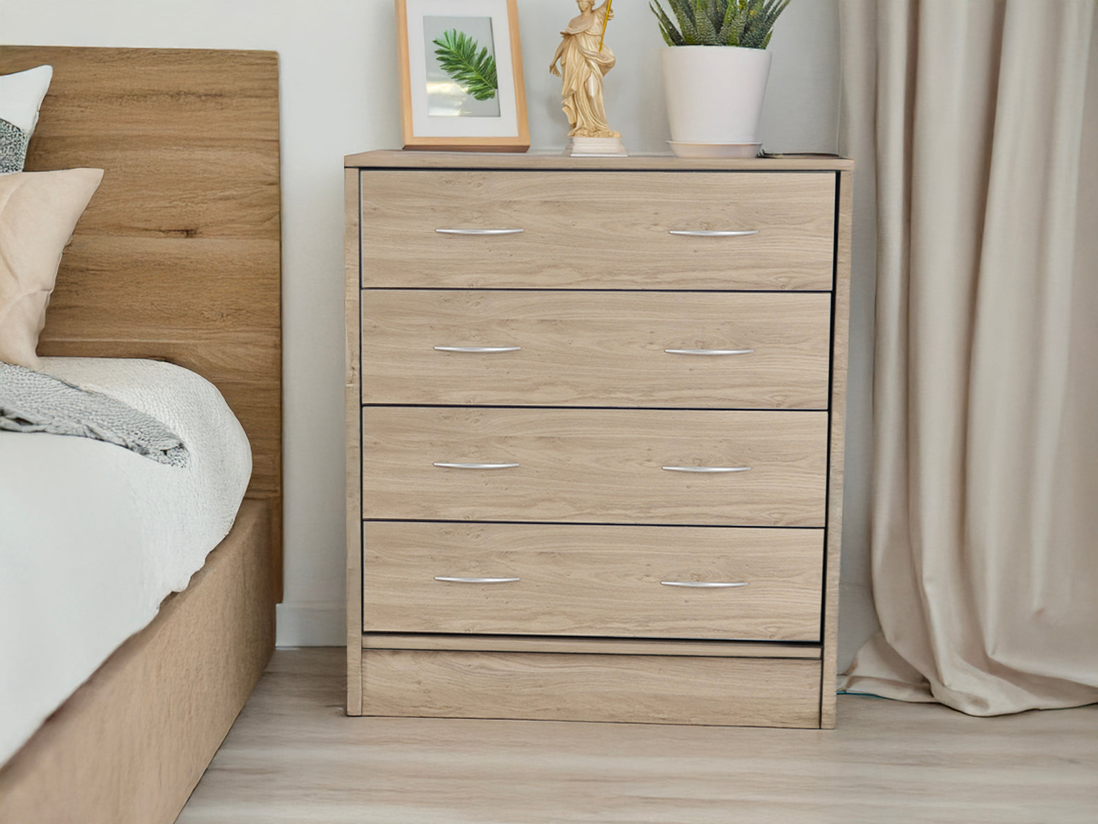 Bardalona 4-Drawer Chest - Oak