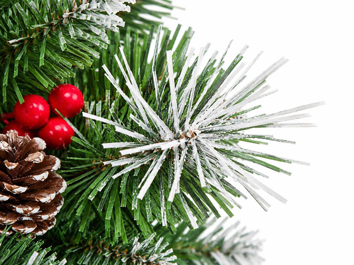 DS Christmas Tree with Red Berry Tips - 5FT/150cm