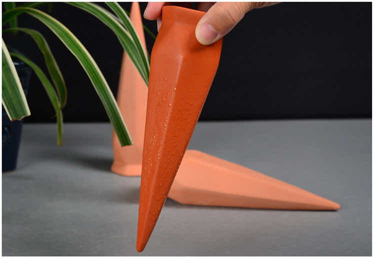 DS BS 6 Pack Terracotta Slow Release Plant Watering Spikes