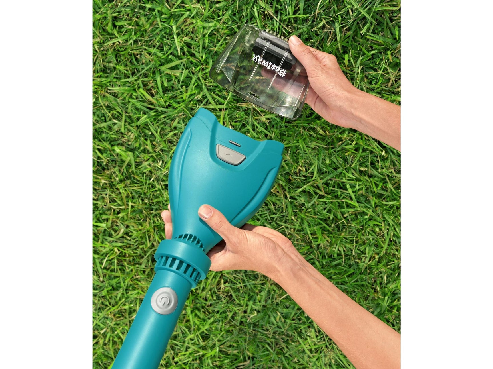DS Bestway AquaTech Cordless Pool Vacuum pools up to 10 ft in height