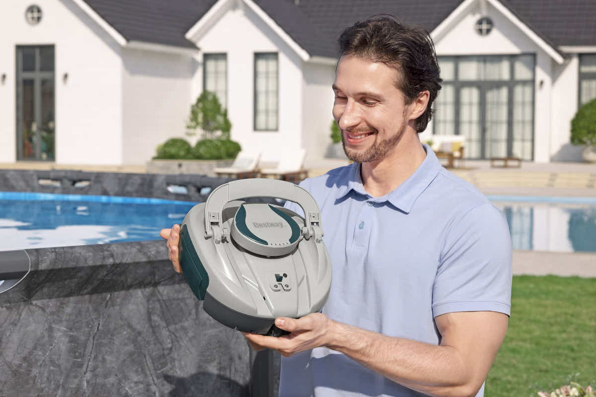 DS Bestway Raker A200 Robotic Pool Vacuum 58960