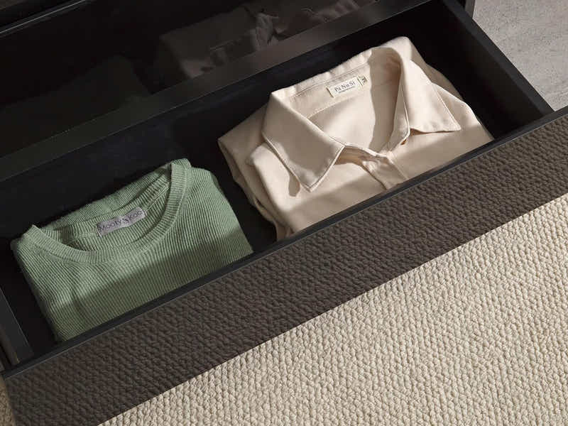 Serena 4-Drawer Chest - Glossy Black