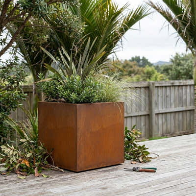 DS BS Square Corten Steel Planter Box | Rusted finish