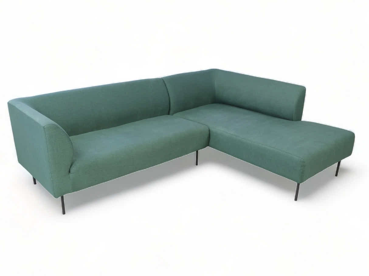 Judith Sectional Sofa with Right Chaise Linen Green