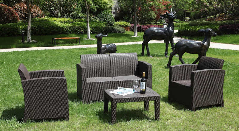 Divano 4-Piece Outdoor Lounge Set