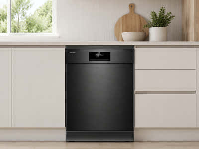 Toshiba 15 Place Settings Dishwasher with Auto Open
