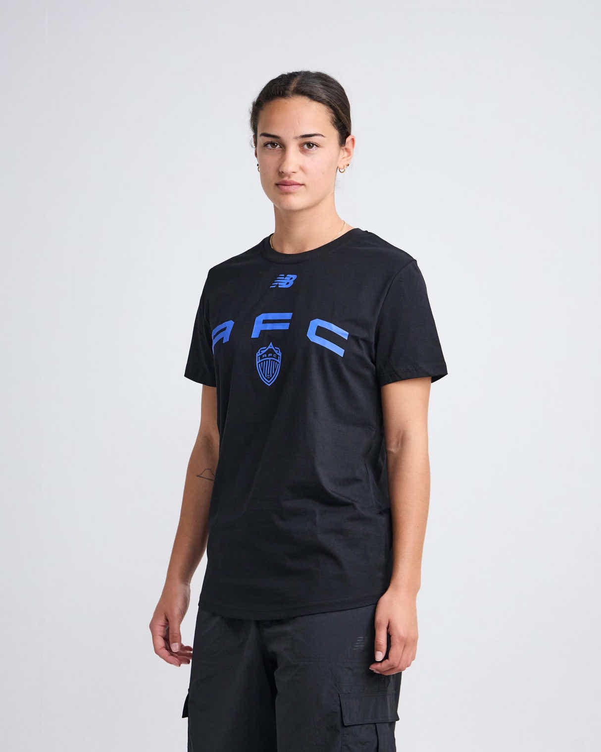25/26 Unisex Casual Black Tee - M