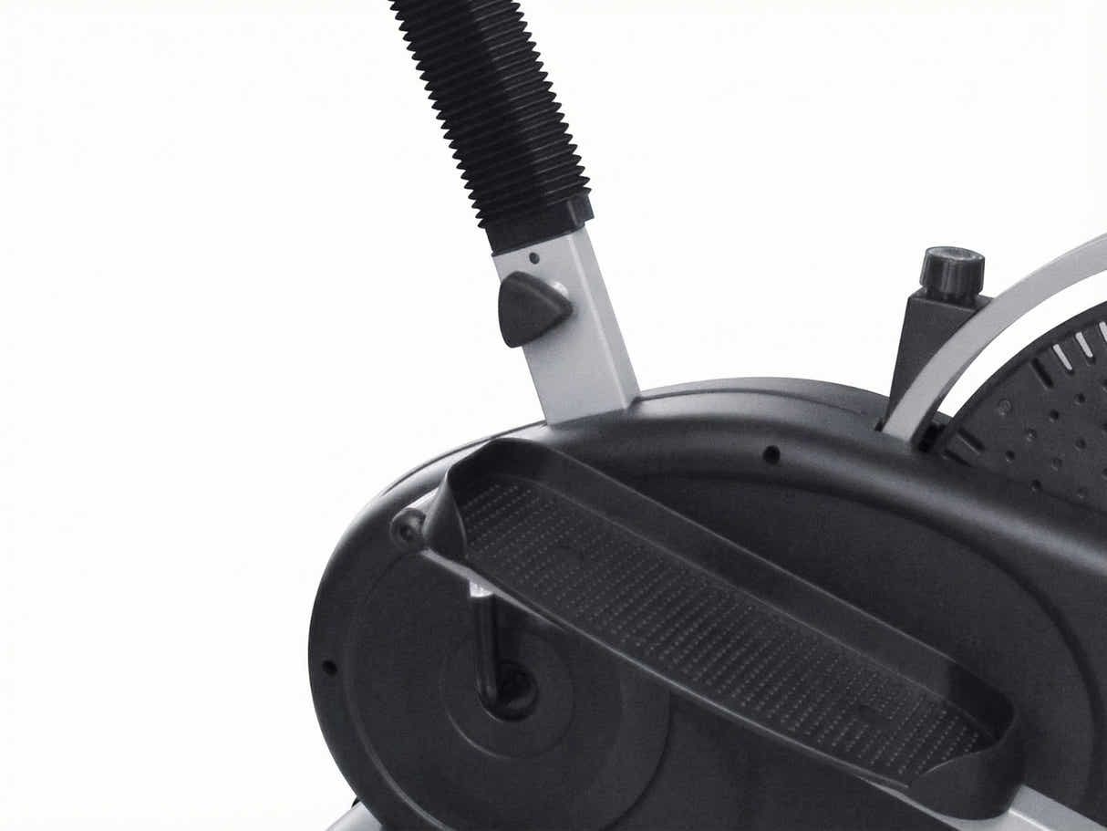 Elliptical Trainer With Dumbell