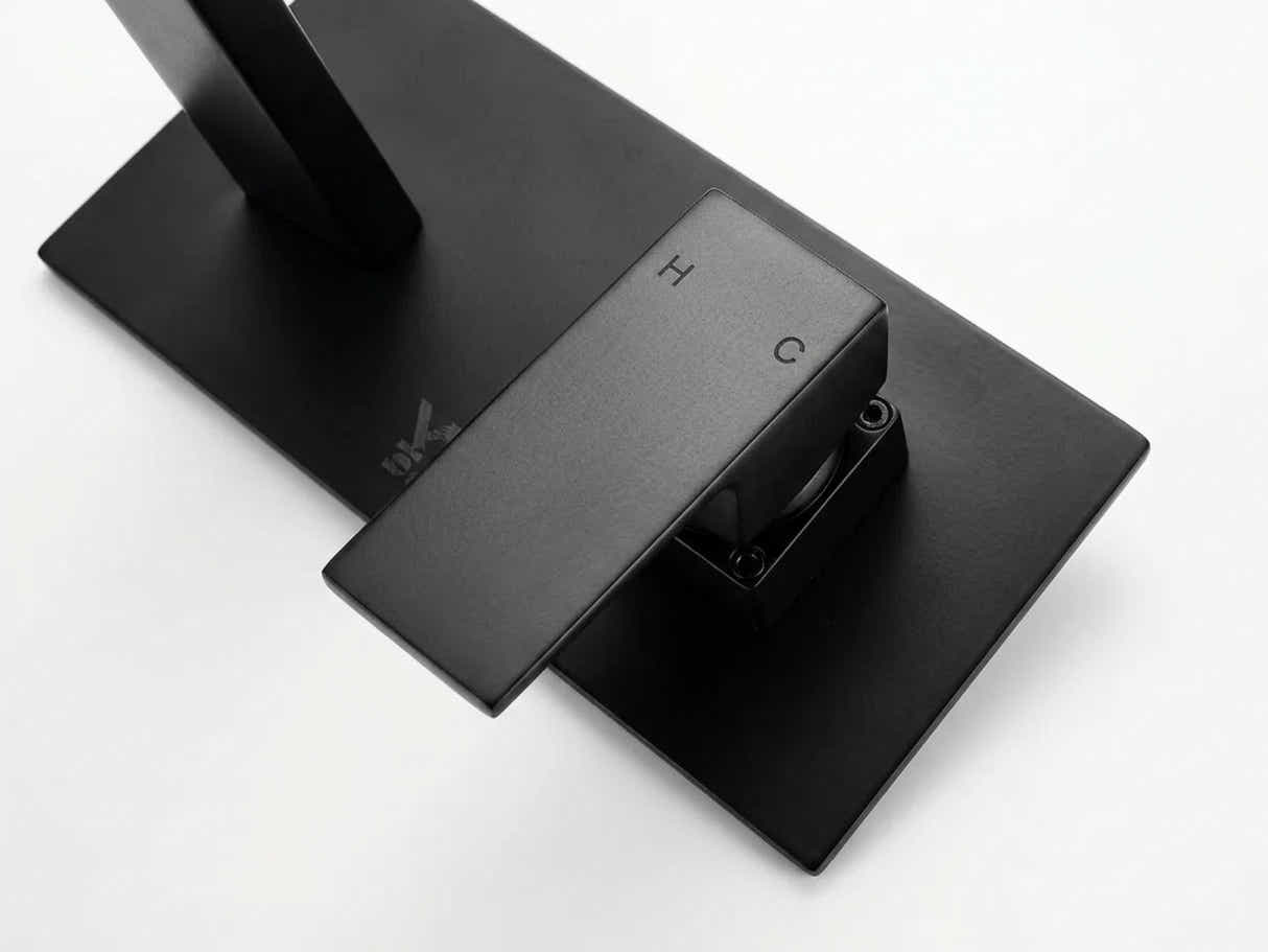Black Bathroom Faucet