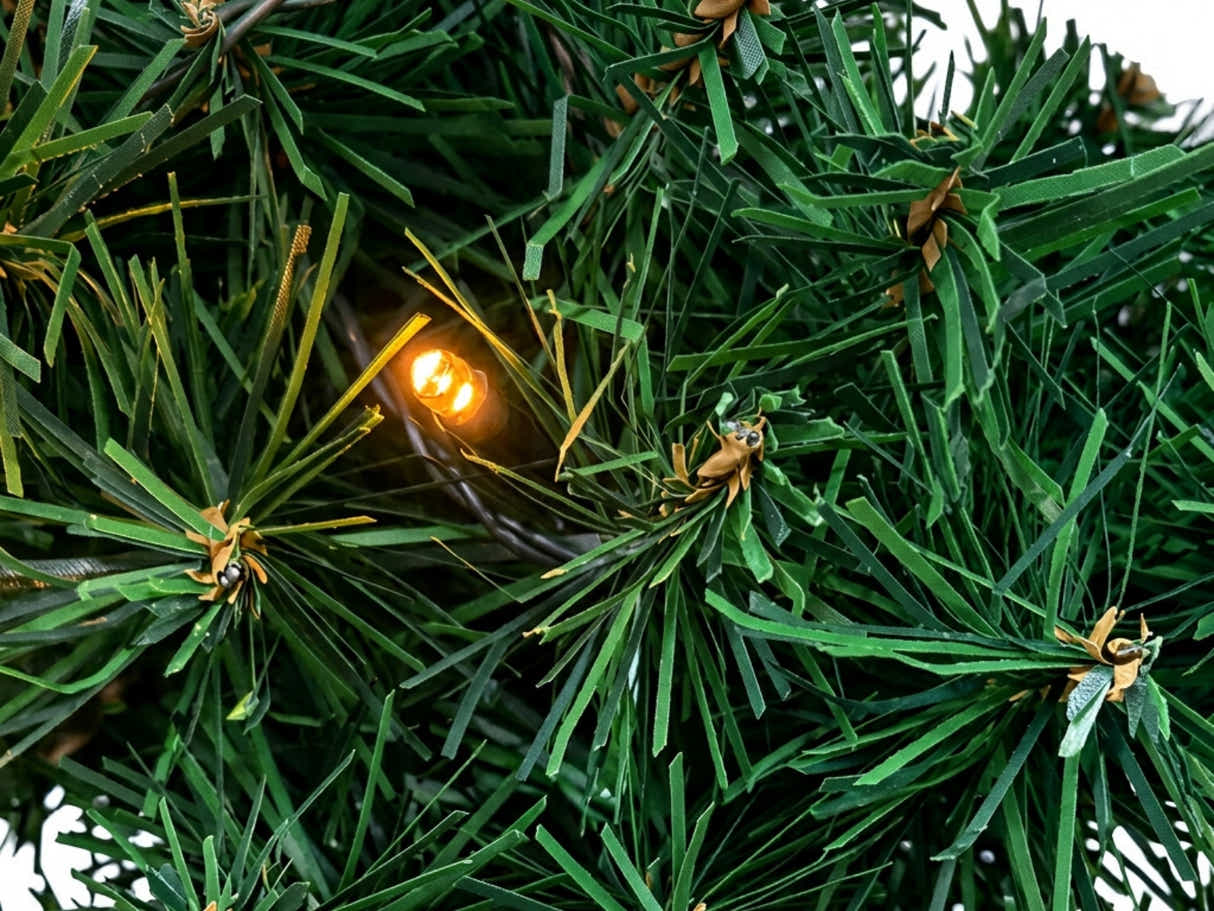 Pre-Lit Christmas Wreath - 24"/61 cm