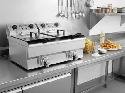Twin Tank Electric Fryer with Dual Oil Taps