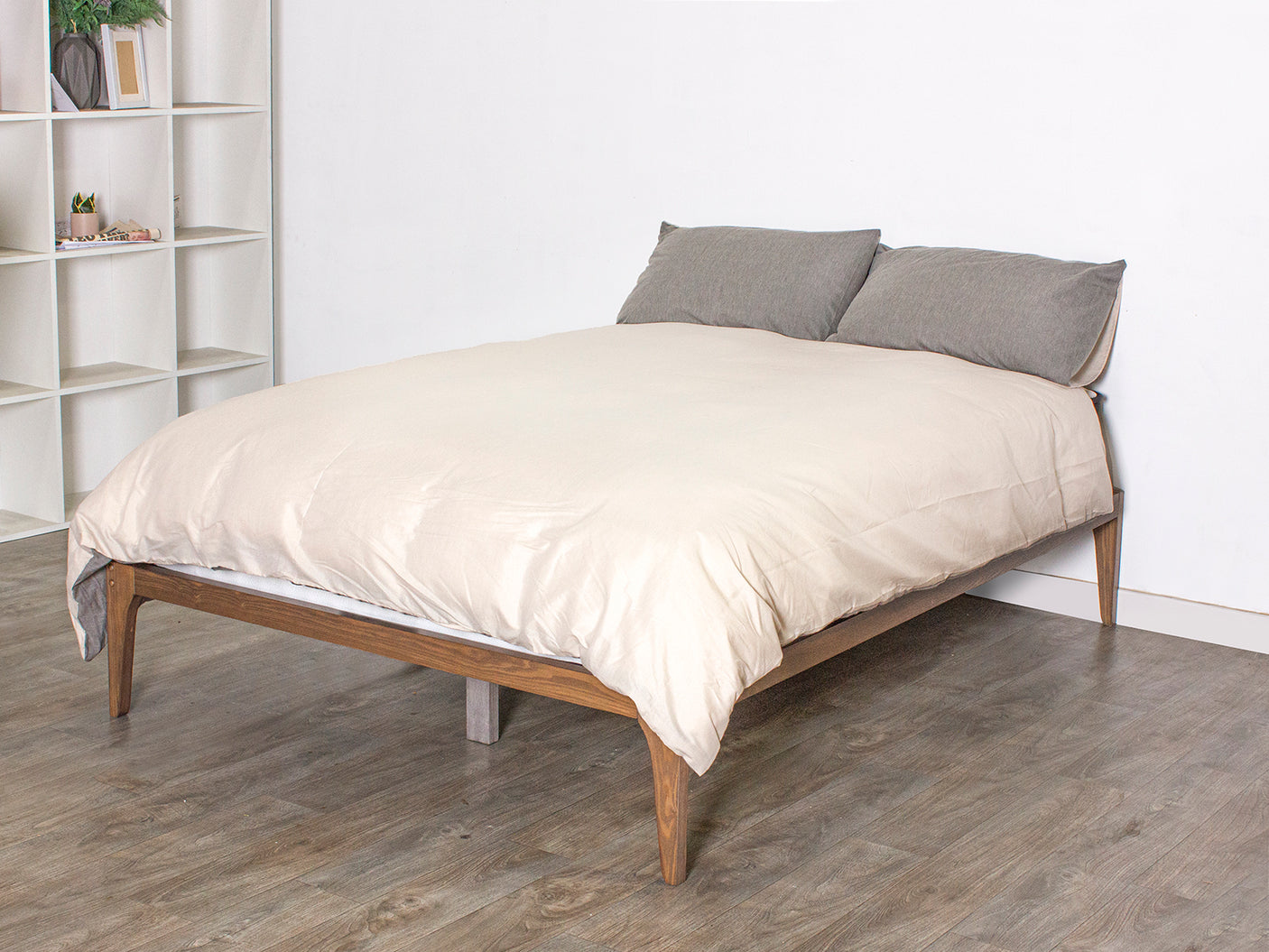 Samuel Queen Bedframe - Walnut